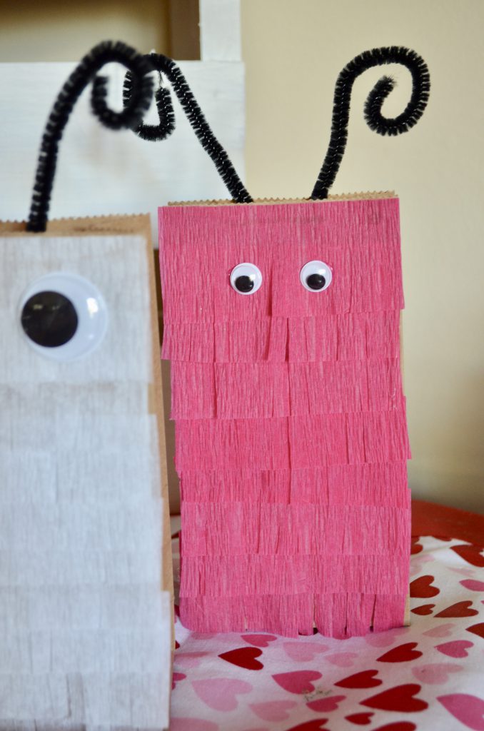 DIY Fringed Bags For Valentine's Day